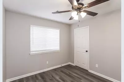 10518 Southway Bend Lane, Houston, TX 77034 - Photo 15