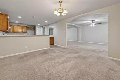 11827 E Galwan Circle, Houston, TX 77070 - Photo 9