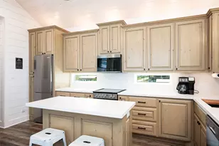 1185 Mabry St, Gilchrist, TX 77617 - Photo 39