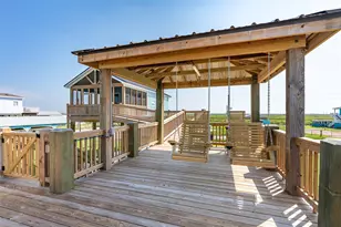 1185 Mabry St, Gilchrist, TX 77617 - Photo 29