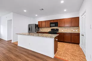 4714 Painted Bunting Ln, Baytown, TX 77521 - Photo 9