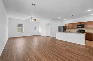 4714 Painted Bunting Ln, Baytown, TX 77521 - Photo 11