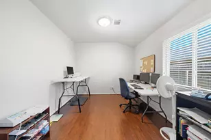 25707 Crisp Spring Ln, Spring, TX 77373 - Photo 5