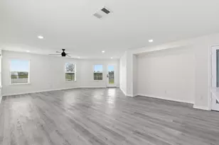 10433 Russell Pines Dr, Rosharon, TX 77583 - Photo 11