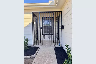 8225 Gladstone Street, Houston, TX 77051 - Photo 3