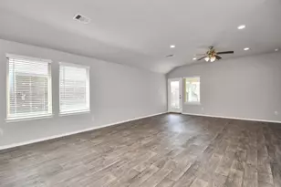 9826 Laurel Lake Dr, Conroe, TX 77384 - Photo 15