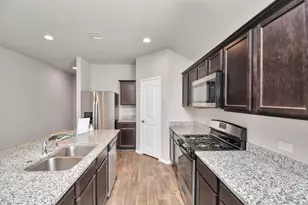 9826 Laurel Lake Dr, Conroe, TX 77384 - Photo 11