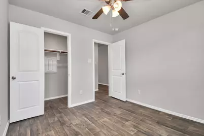 9826 Laurel Lake Drive, Conroe, TX 77384 - Photo 7