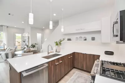 13108 Moncloa Drive, Houston, TX 77047 - Photo 9