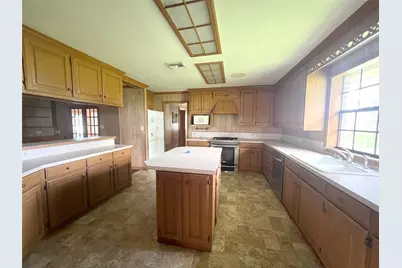 1518 County Road 307, El Campo, TX 77437 - Photo 9