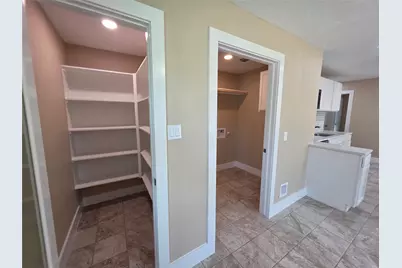 2306 19th Avenue N, Texas City, TX 77590 - Photo 9