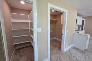 2306 19th Ave N, Texas City, TX 77590 - Photo 9
