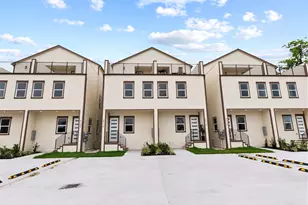 821 821 N Loop Center S, Houston, TX 77022 - Photo 1
