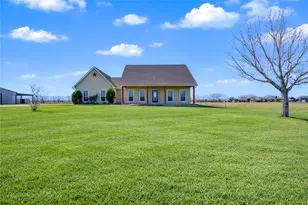 23310 County Rd 46, Angleton, TX 77515 - Photo 1