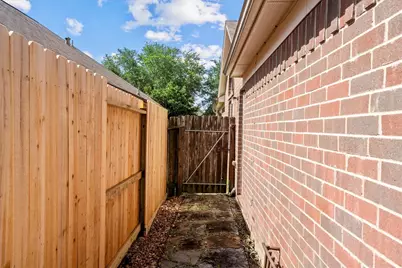 11410 Dahlia Dale Drive, Tomball, TX 77375 - Photo 25