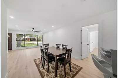 5322 Briarbend Drive, Houston, TX 77096 - Photo 5