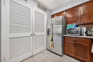 10555 Turtlewood Ct, Houston, TX 77072 - Photo 17