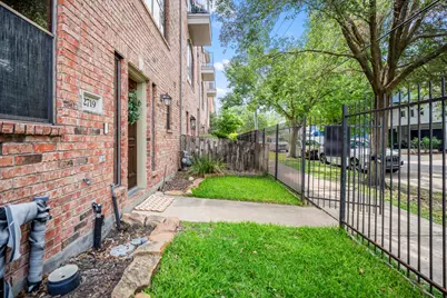 2719 La Branch Street, Houston, TX 77004 - Photo 5