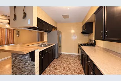 427 Doverfield Drive, Houston, TX 77037 - Photo 5