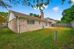 2107 Briargreen Dr, Houston, TX 77077 - Photo 41