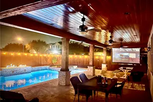 1923 Kaitlyn Dr, Houston, TX 77049 - Photo 15