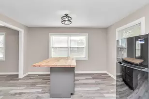 3404 Blodgett St, Houston, TX 77004 - Photo 9