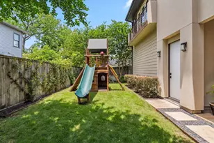 815 E 27th St, Houston, TX 77009 - Photo 37