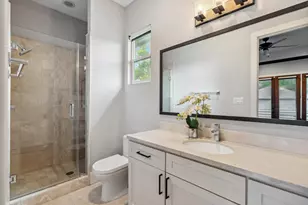 815 E 27th St, Houston, TX 77009 - Photo 31