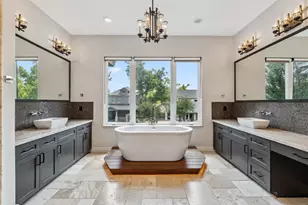 815 E 27th St, Houston, TX 77009 - Photo 23