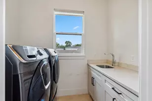 815 E 27th St, Houston, TX 77009 - Photo 33