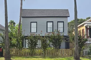 1119 Broadway St, Galveston, TX 77550 - Photo 1