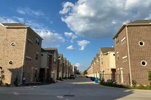 11604 Main Cypress Dr, Houston, TX 77025 - Photo 23