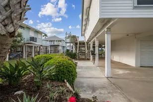 22118 Matagorda Dr, Galveston, TX 77554 - Photo 11