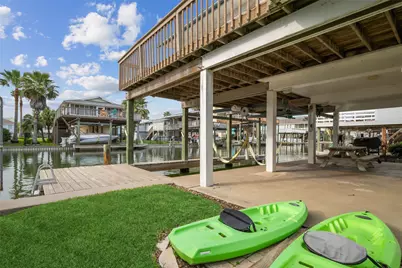 22118 Matagorda Drive, Galveston, TX 77554 - Photo 5