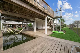 22118 Matagorda Dr, Galveston, TX 77554 - Photo 11