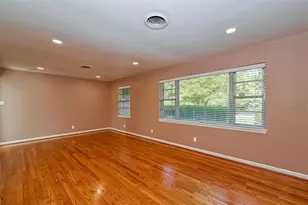 9139 Western Dr, Houston, TX 77080 - Photo 3