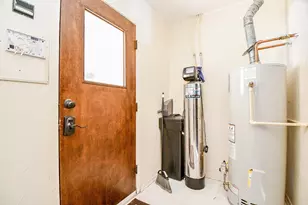 11507 Barwood Bend Dr, Houston, TX 77065 - Photo 17