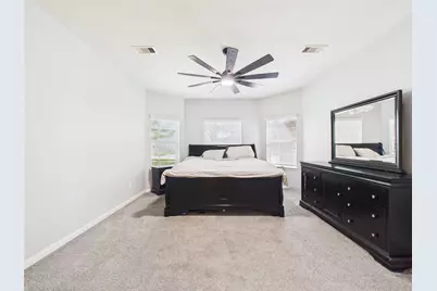 911 Marigold Road, Baytown, TX 77521 - Photo 5