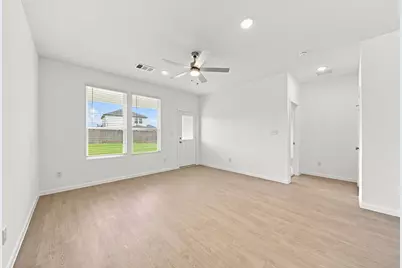 618 Amber Falls Drive, Montgomery, TX 77356 - Photo 7