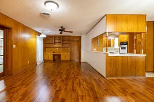 1700 Mustang Ave, Bay City, TX 77414 - Photo 25