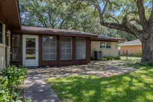 1700 Mustang Ave, Bay City, TX 77414 - Photo 35