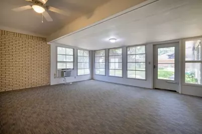1700 Mustang Avenue, Bay City, TX 77414 - Photo 29