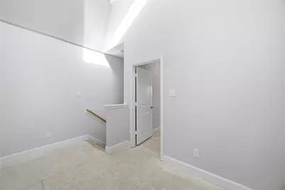 5668 Nolda Street, Houston, TX 77007 - Photo 13
