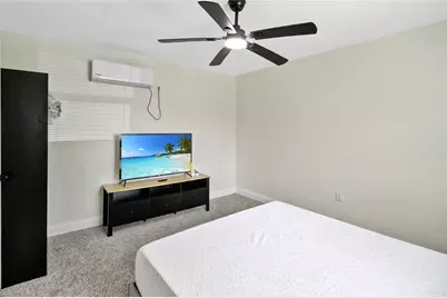 7725 Avenue H #B, Houston, TX 77012 - Photo 5