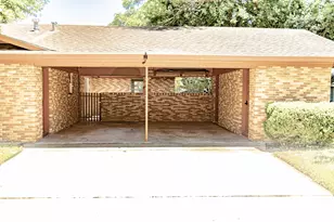 1220 N Ave I, Shiner, TX 77984 - Photo 21