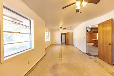 1220 N Avenue I, Shiner, TX 77984 - Photo 9