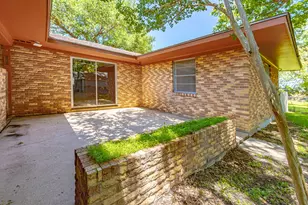 1220 N Ave I, Shiner, TX 77984 - Photo 23