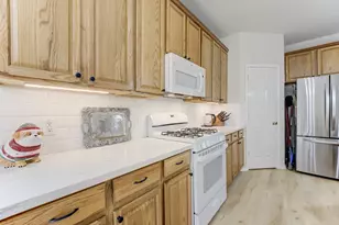 515 Deer Hollow Dr, Sugar Land, TX 77479 - Photo 17