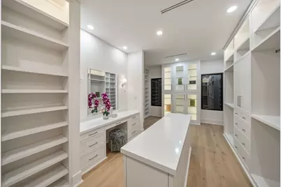 2538 Addison Road, Houston, TX 77030 - Photo 35