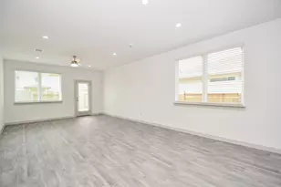 2818 Bethnal Gdn Wy, Houston, TX 77047 - Photo 9